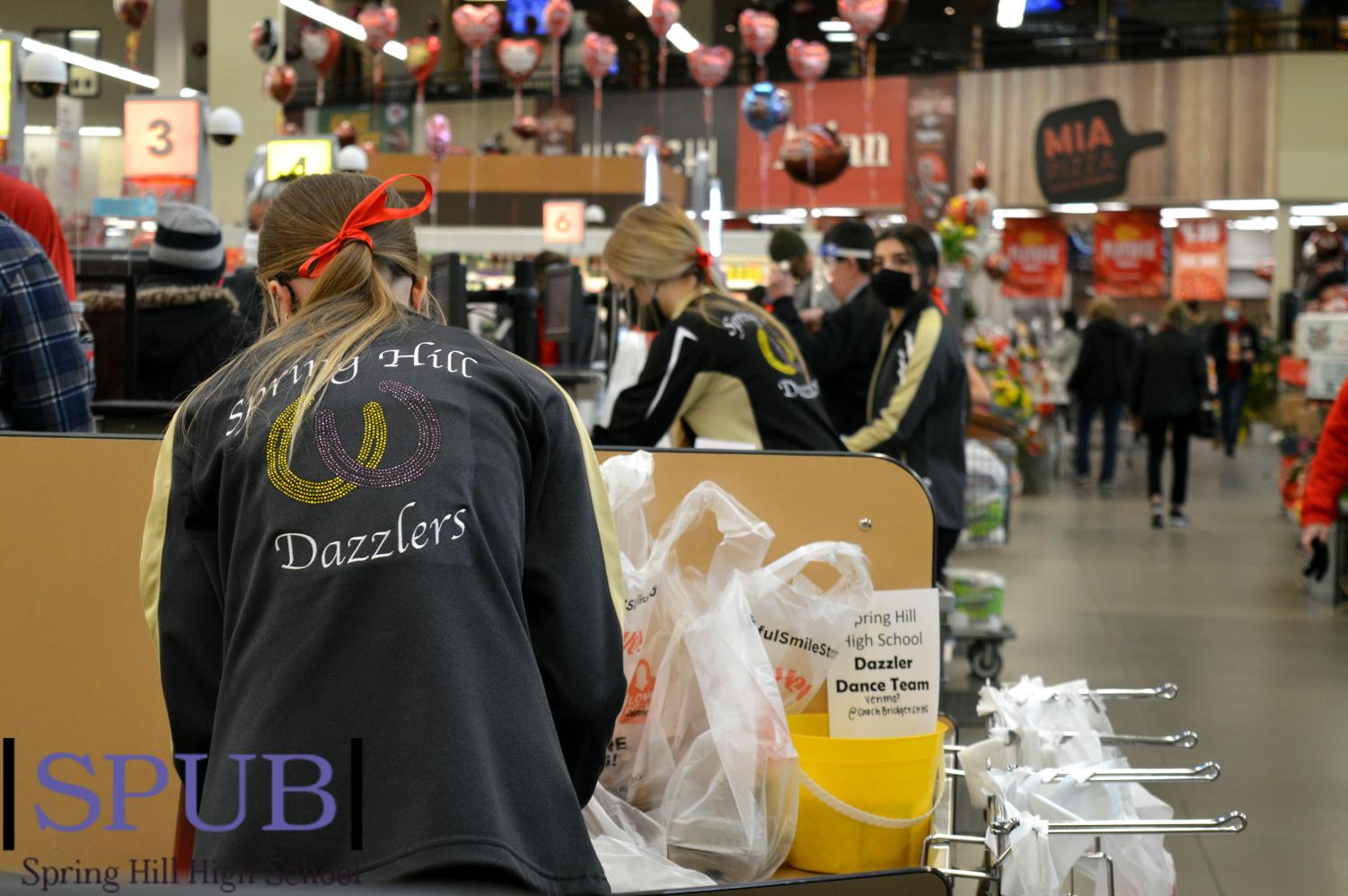 Dazzler+Fundraisers+at+Hy-Vee