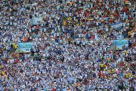 Argentinas fans celebrate a win (photo by @jikatu).