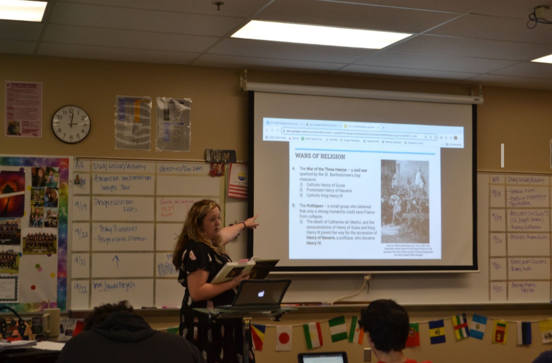 Bachura covering notes over the Wars of Religion in her fourth hour AP European History class. This is her first time teaching this subject, and she’s also using a new notetaking system. (Photo by D. Estes)