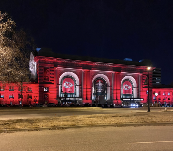 A downtown Kansas City landmark, Union Station, lights up in support of the Chiefs prior to the Super Bowl in 2020. The Chiefs have held their Super Bowl Championship parades here after all of their wins. (Photo provided by O. Tarvin) 