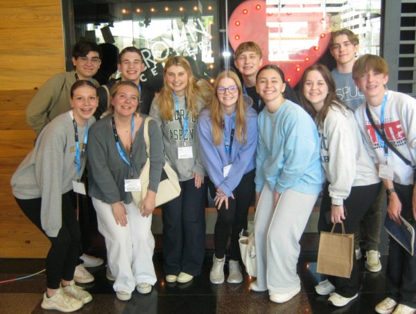 The communications students are pictured together on the last day of the convention. They all learned valuable lessons from the sessions (Photo by A. Manning). 