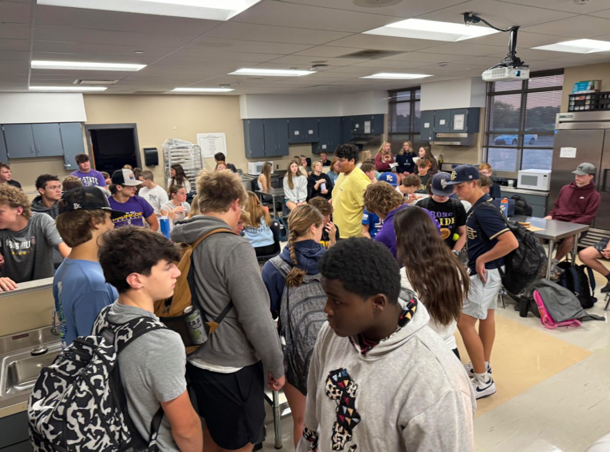 Every other Thursday, students gather before school to learn and teach about fellowship at FCA. These meetings create oppertunity for students to connect with eachother in a safe place to talk about their faith. (Photo by H. Booze)