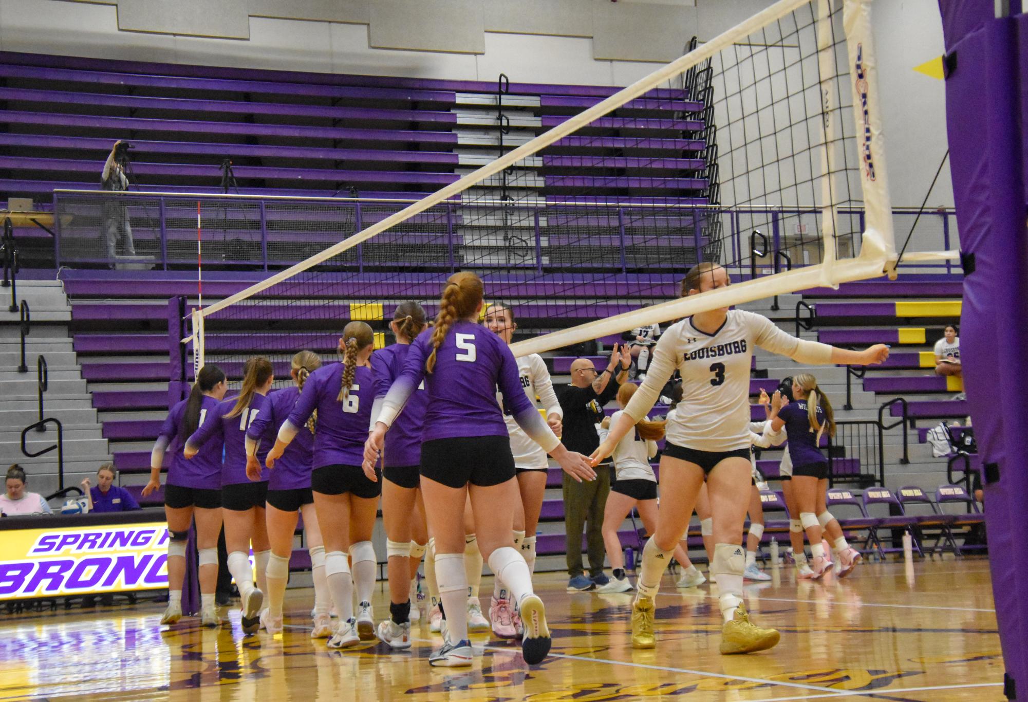 Feature Gallery: Tennis + Volleyball Sept. 4 - Oct. 17