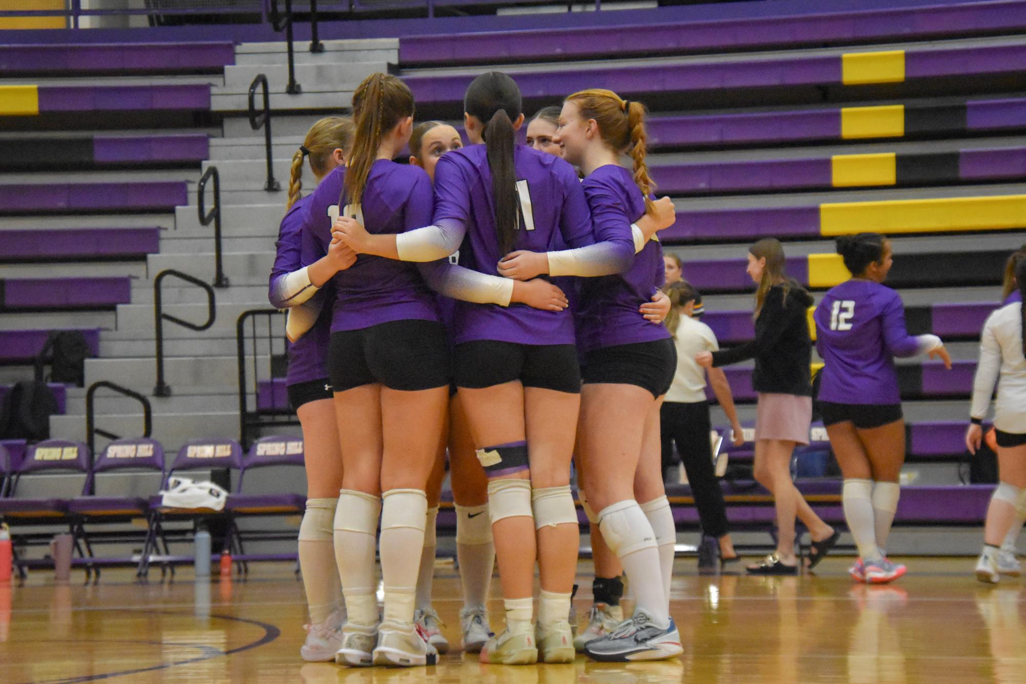 Feature Gallery: Tennis + Volleyball Sept. 4 - Oct. 17